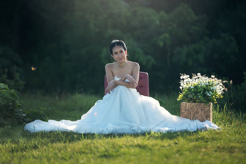 Vintage Glam Wedding Setup